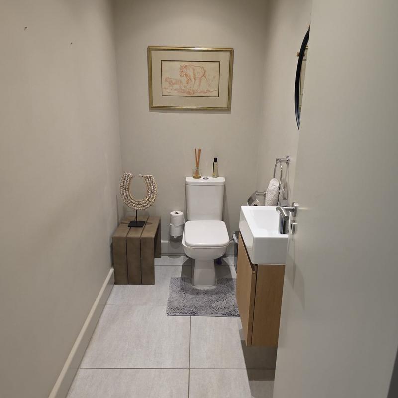 3 Bedroom Property for Sale in Green Point Western Cape